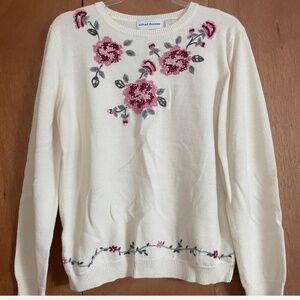 Alfred Dunner rose embroidered sweater